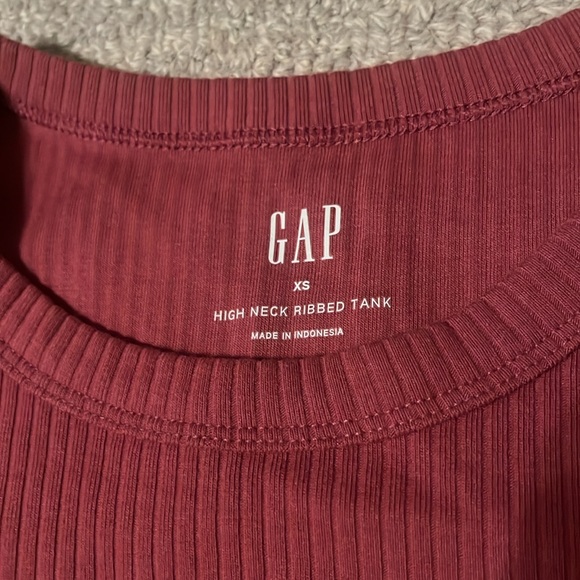 GAP tank top - Picture 3 of 4